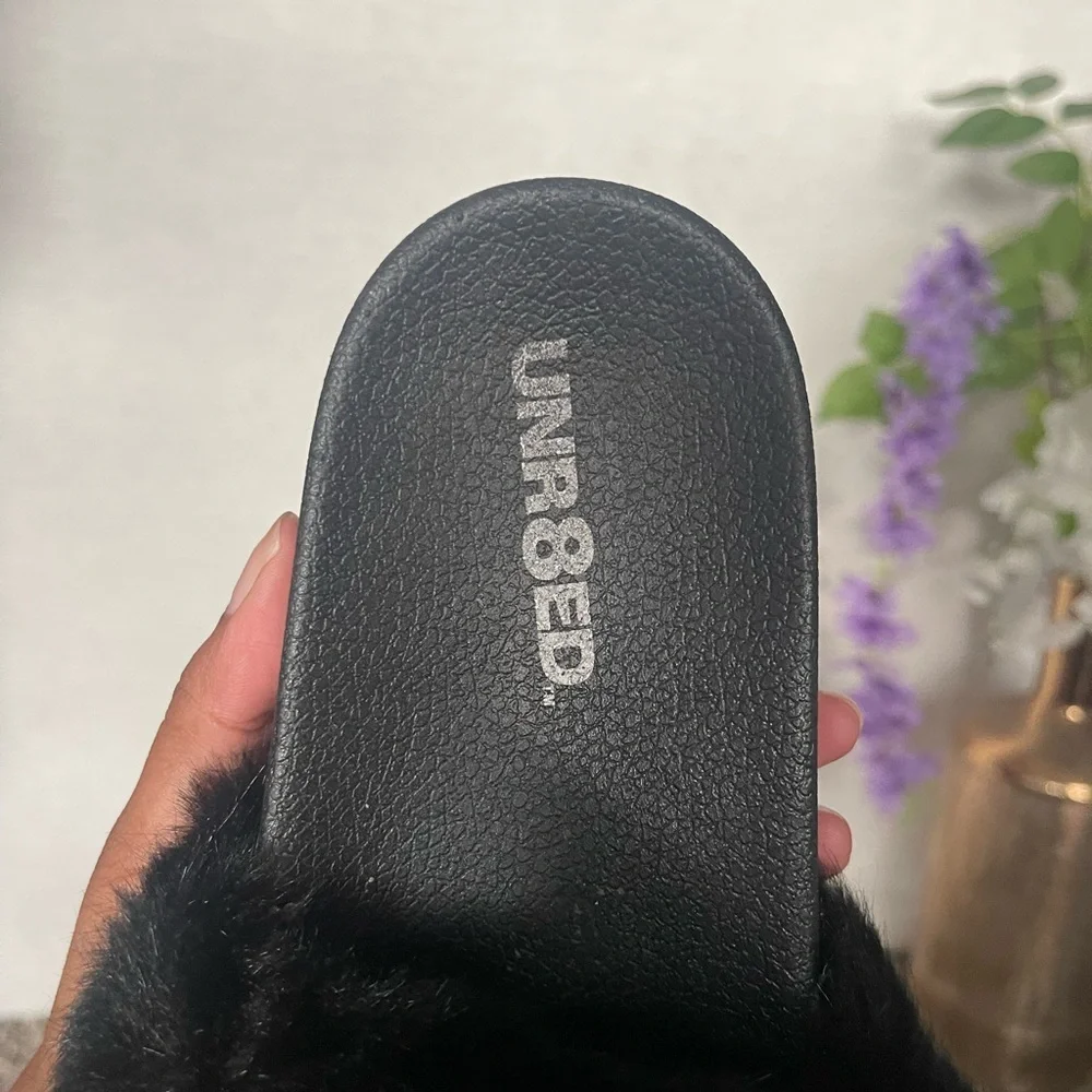 Unr8ed Black Faux Fur Slide Sandal - Picture 4 of 9
